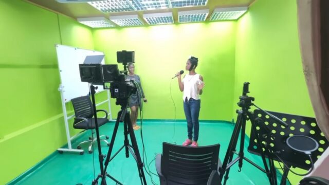 facebook 7.mp4 snapshot 00.04.113